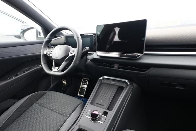 Volkswagen T-Roc R-Line EasyO 5JGar Kam SHZ PrivG ParkAss+ 