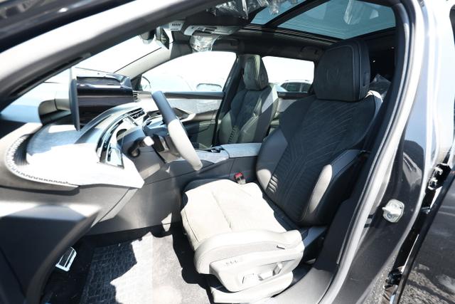Peugeot 5008 GT Hybrid Pano KomfortP AHK 360&deg; TotW ACC 