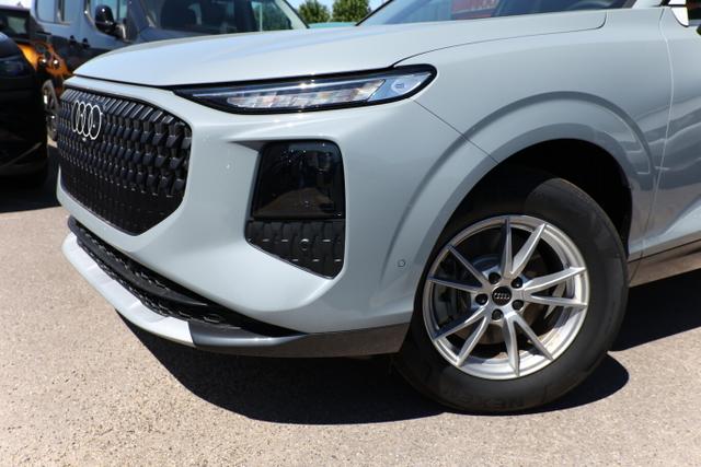 Audi Q3 Tech LED+ KlimaP Keyl ACC PrivG 18Z eHK PDC+ 