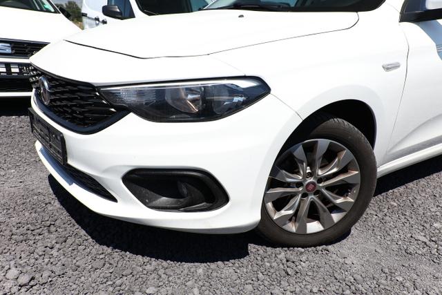 Fiat Tipo 5-T&uuml;rer EASY 1.4 T-Jet 120 Nav PDC SHZ Klima LM16Z 