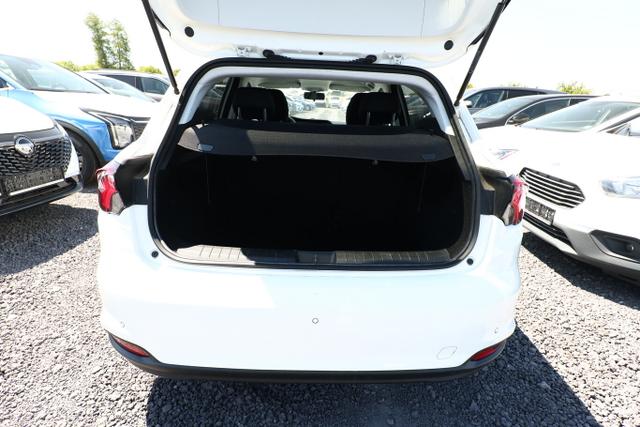 Fiat Tipo 5-T&uuml;rer EASY 1.4 T-Jet 120 Nav PDC SHZ Klima LM16Z 
