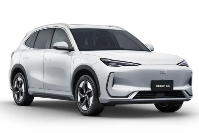 E5 Max+ 68KWh Pano HUD el.Heck 360&deg;ACC Leder 19Z 
