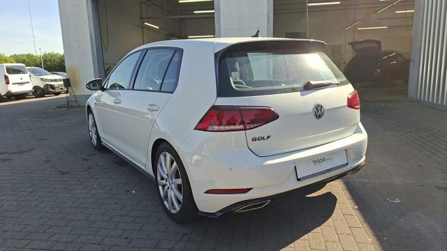 Volkswagen Golf Comfortline VII 1.5 TSI 150 R-Line LED Nav 