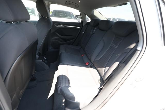 Audi A3 Limousine sport 30 TDI S tronic line Nav 