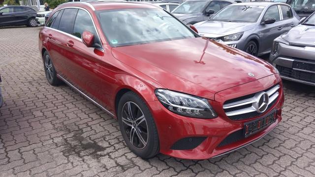 Mercedes-Benz C-Klasse AVANTGARDE C 300 T LED Nav AHK eHk SHZ ParkP 17Z 