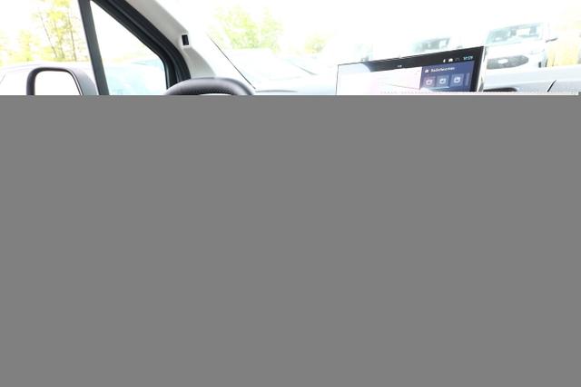 Berlingo MAX PKW AT Nav Keyl Kam PrivG 16Z DigC 