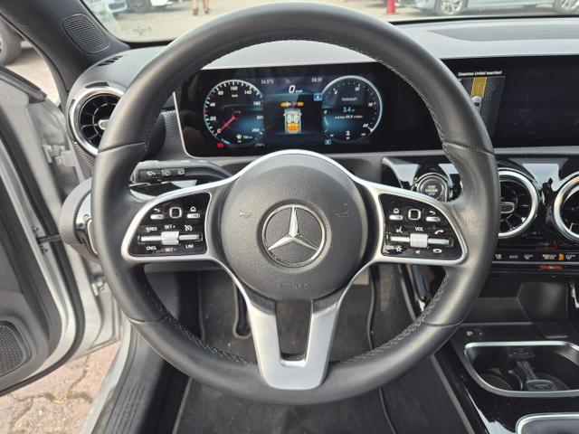 Mercedes-Benz A-Klasse Progressive A 200 Nav SHZ ParkAs Kam Temp LM18Z 