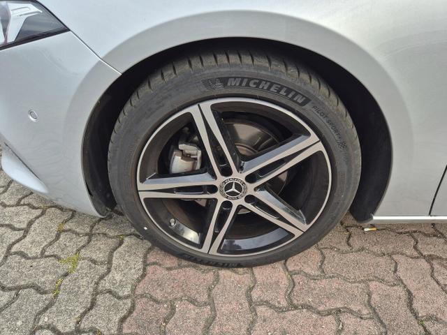 Mercedes-Benz A-Klasse Progressive A 200 Nav SHZ ParkAs Kam Temp LM18Z 