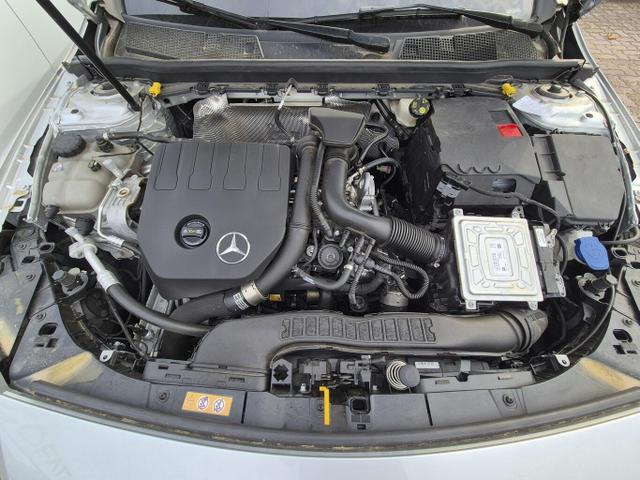 Mercedes-Benz A-Klasse Progressive A 200 Nav SHZ ParkAs Kam Temp LM18Z 