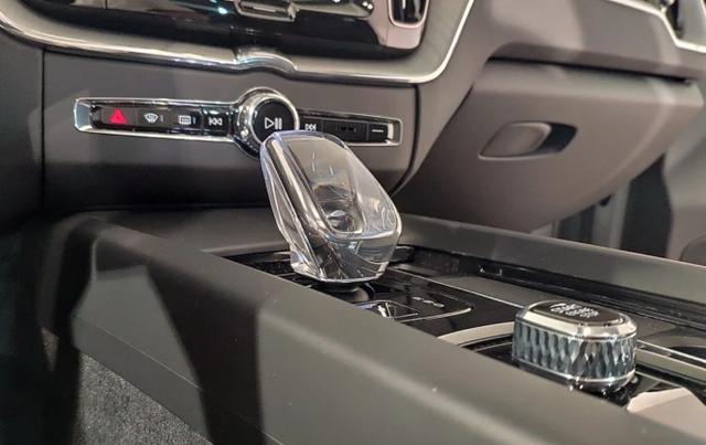 XC60 Plus Dark PHEV T8 Four-C Nappa H/K Pano ACC 