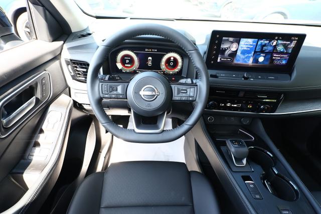 X-Trail Tekna Pano 4xSHZ HUD PrivG LED 360&deg; Nav 