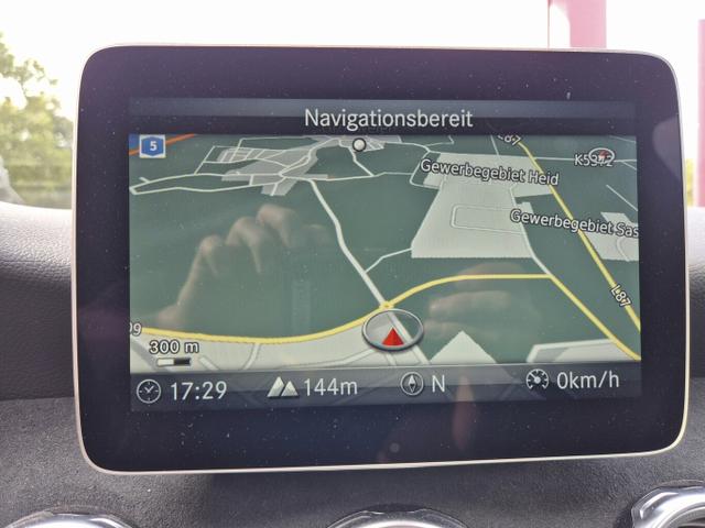 Mercedes-Benz GLA AMG Line 180 DCT LED Nav SHZ ParkAs eHk 19Z 