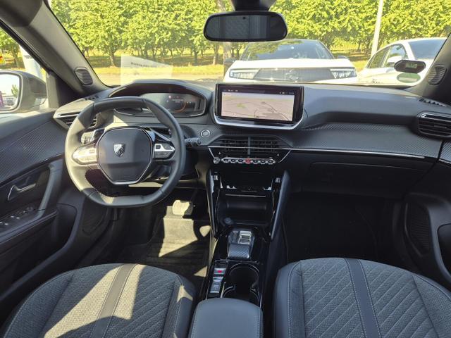 Peugeot 2008 Allure 1.2 PureTech 130 Aut. Nav PDC Temp 