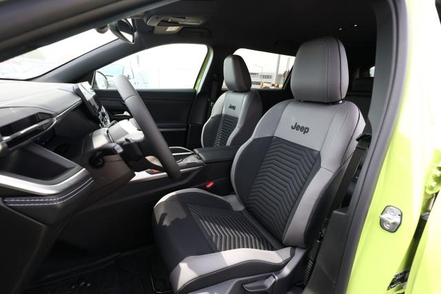 Jeep Compass First Edition 74kWh Nav Matrix eHk 360&deg;K 