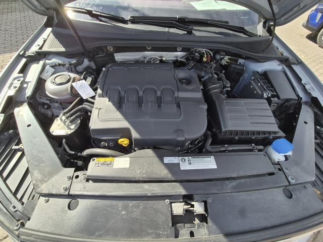 Volkswagen Passat Variant Business 2.0 TDI 190 DSG Nav AHK 