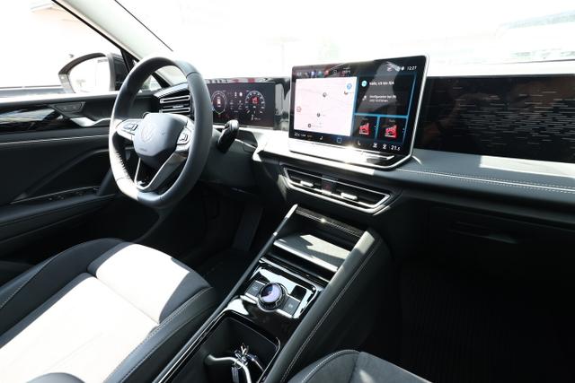 Volkswagen Tiguan Eleg. 4M Nav DCC+ LED+ SHZ eHk KeyL ParkA 