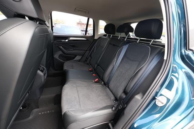 Volkswagen Tiguan Eleg. 4M Nav DCC+ LED+ SHZ eHk KeyL ParkA 