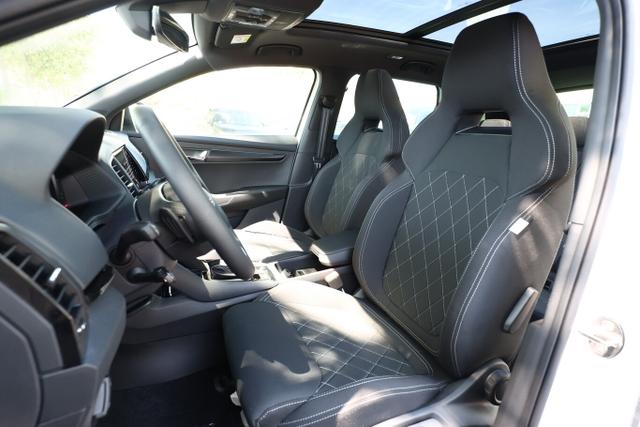 Skoda Karoq Sportline DSG Sportl Pano Matrix Nav 360&deg; Canton ACC 