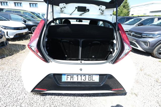 Toyota Aygo x-play 1.0 72 Aut. Kamera PDC Klimaanlage 