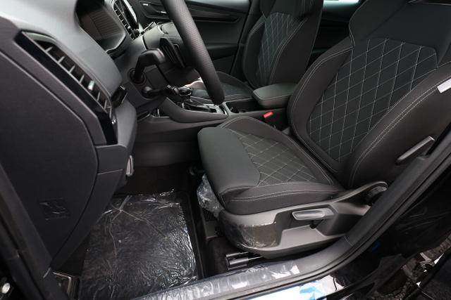 Karoq Sportline DSG Sportl Pano AHK Matrix 5J/100k Nav 360 