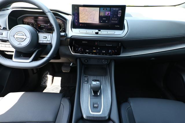 Nissan Qashqai Tekna Pano HUD el.Heckk LED+ ACC SHZ Nav 