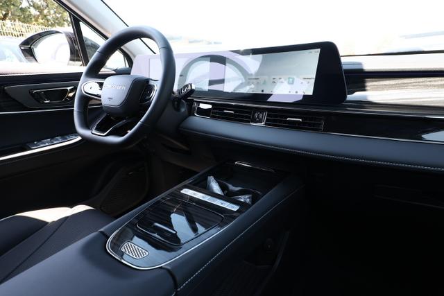 Omoda 5 EV Premium 402kmReichw 360&deg; Nav SHZ eHK 