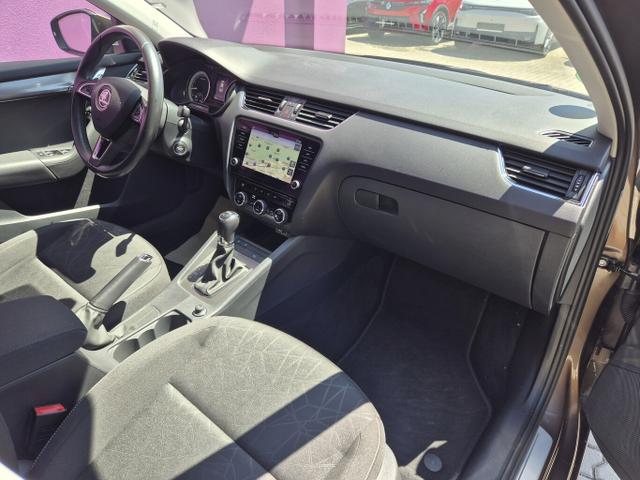 Skoda Octavia Ambition 1.0 TSI 116 DSG Nav Kessy PDC 
