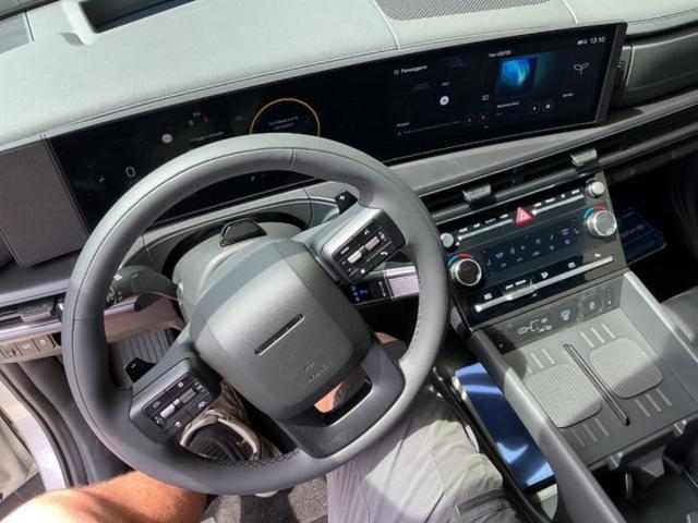 Hyundai SANTA FE HEV 4WD Blackline 7S Nappa Pano 20Z HUD 