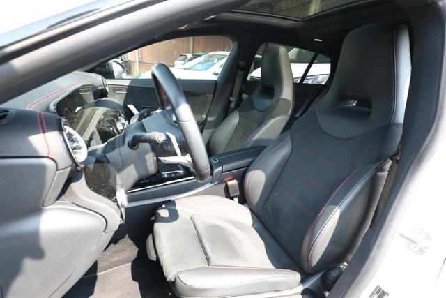 Mercedes-Benz CLA Shooting Brake AMG Line 200 d SB DCT Pano NightP AHK LED Nav 18Z 