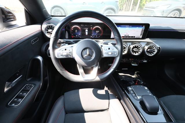 Mercedes-Benz CLA Shooting Brake AMG Line 200 d SB DCT Pano NightP AHK LED Nav 18Z 