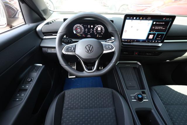 Volkswagen T-Roc R-Line EasyO Nav 5JGar SHZ ParkAss+ PrivG 