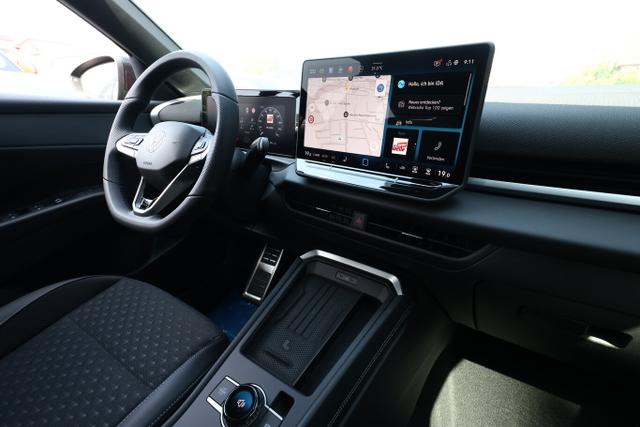 Volkswagen T-Roc R-Line EasyO Nav 5JGar SHZ ParkAss+ PrivG 