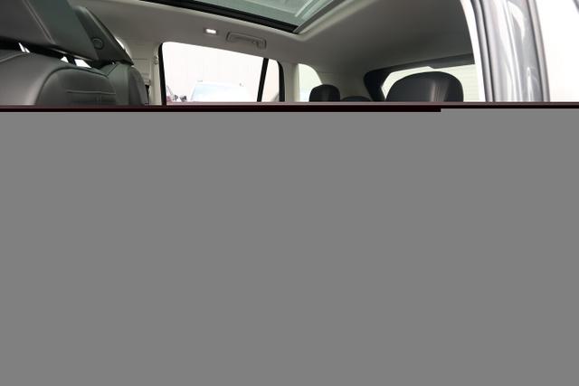 Tiguan DSG LED+ Pano Nav 5JGar IQ.DRIVE LM18Z 