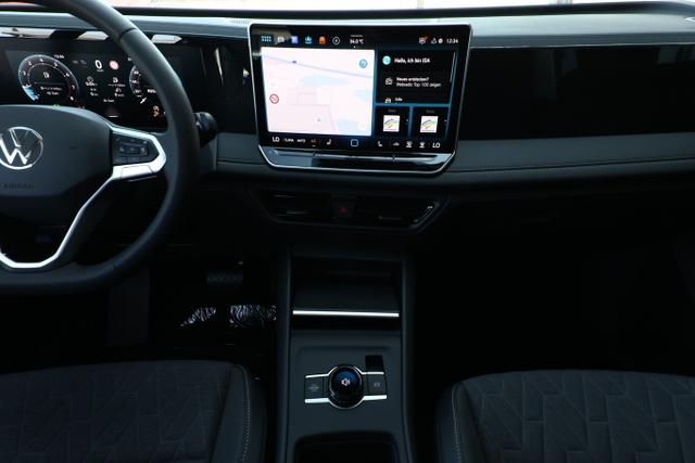 Volkswagen Tiguan DSG LED+ Pano Nav 5JGar IQ.DRIVE 18Z SHZ 