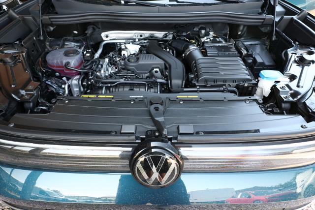 Volkswagen Tiguan DSG LED+ Pano Nav 5JGar IQ.DRIVE 18Z SHZ 