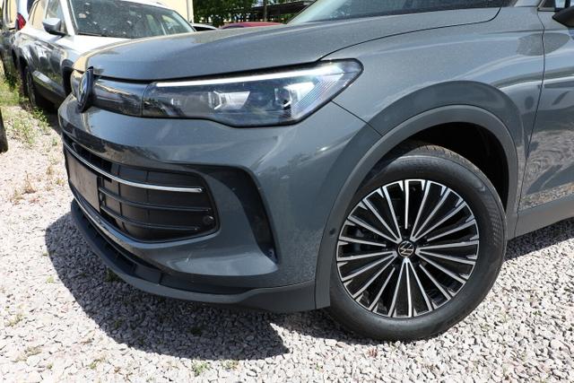 Volkswagen Tiguan DSG LED+ Pano Nav 5JGar IQ.DRIVE 18Z SHZ 