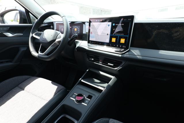 Volkswagen Tiguan DSG LED+ Pano Nav 5JGar IQ.DRIVE 18Z SHZ 