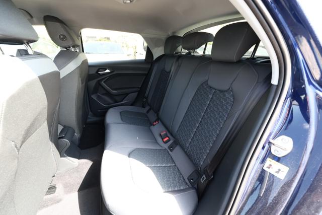 Audi A1 S line SB LED+ SportS CarPlay Kam 17Z Keyless 