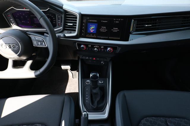A1 S line SB LED+ SportS CarPlay Kam 17Z Keyless 