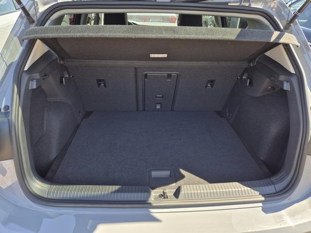 Volkswagen Golf ACTIVE VIII 1.5 TSI 150 LED+ Nav ACC StandH 