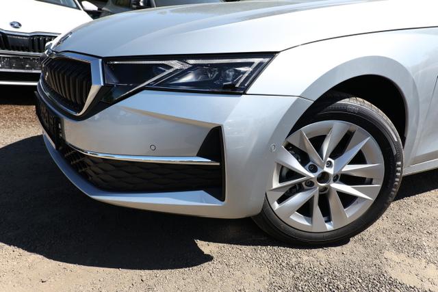 Skoda Octavia Combi Selection DSG Selec Matrix HUD Nav ACC Kessy 