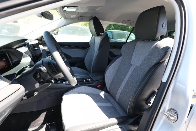 Skoda Octavia Combi Selection DSG Selec Matrix HUD Nav ACC Kessy 