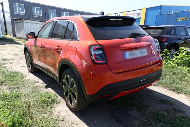 Fiat 600 La Prima 11kW-OBC W&auml;rmeP Massage Nav Keyl 