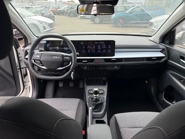 Kia Stonic MT MHEV LED PrivG Nav DigC LM16 PDC CarPl 