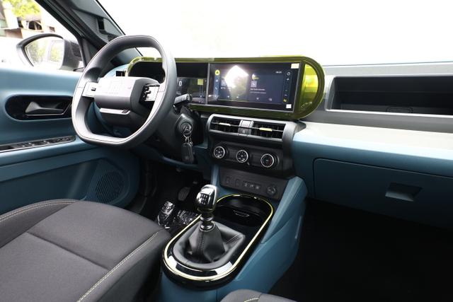Grande Panda ICON CarPlay PixelLED PDC DigC Temp 
