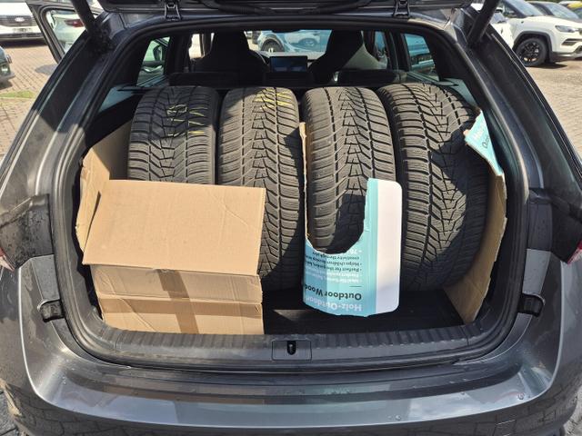 Octavia Combi RS 2.0 TSI 265 DSG Matrix Nac AHK 