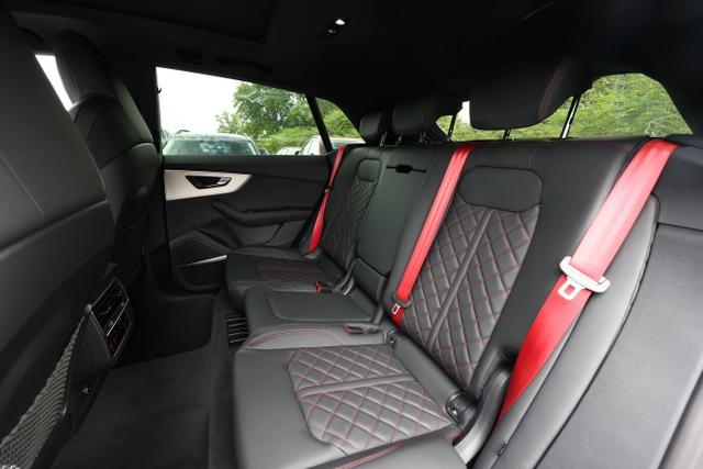 Audi Q8 S line 2xS AssistenzP+ 22Z Laser HUD AHK Klim4 