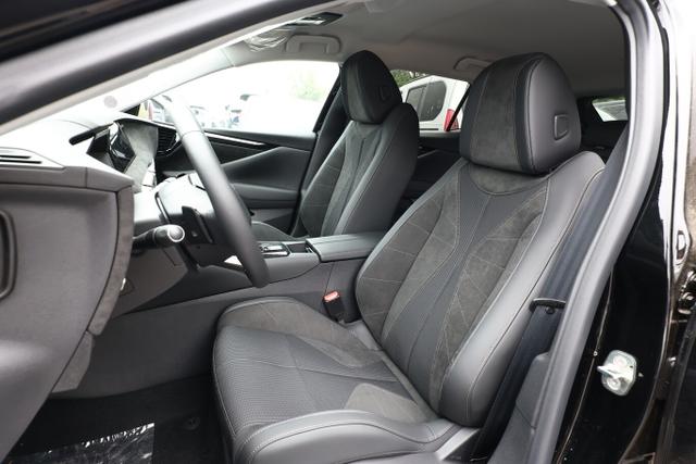 DS Automobiles N&ordm;4 Performance Line N&deg;4 Hybrid Massage eHK ACC Nav 