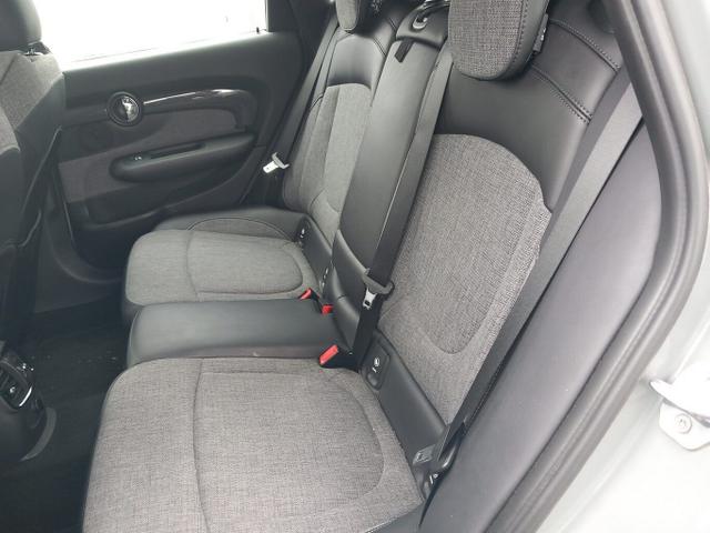 MINI Cooper S Clubman 192 ALL4 Pano Nav LED 18Z PDC 