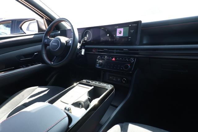 Hyundai TUCSON N Line PHEV Pano ECS Matrix HUD AssistP 